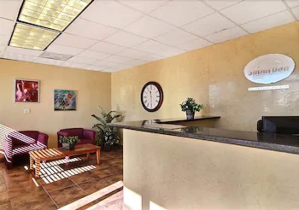 Suburban Studios East Albuquerque Exterior photo